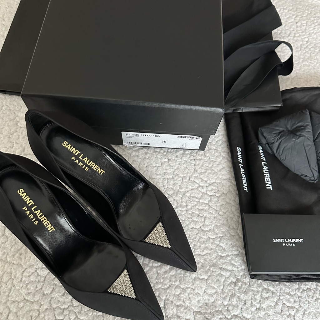 Saint Laurent Paris 95 Strauss Black Pumps